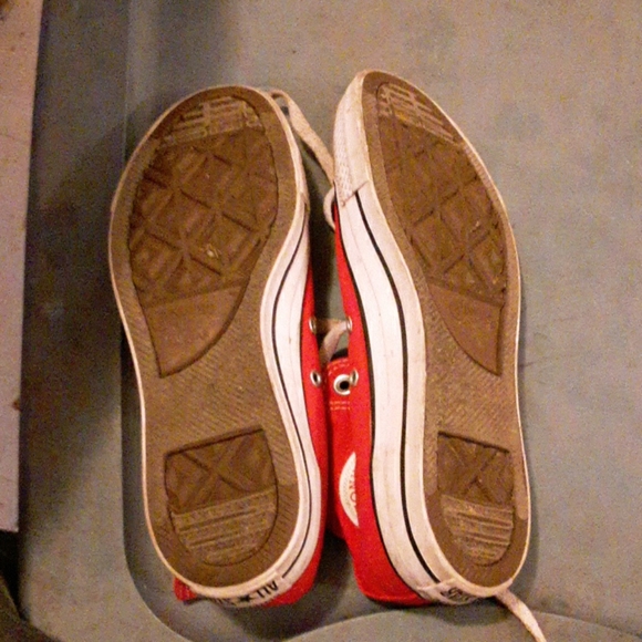 Converse - Picture 2 of 4